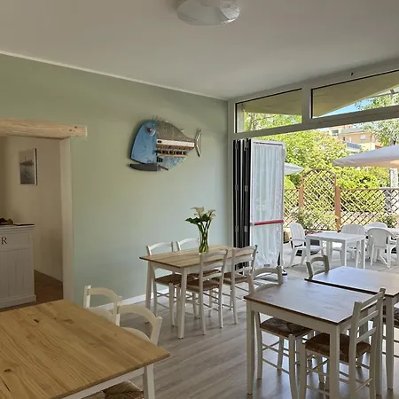 ホテル Ai Fiori 2*