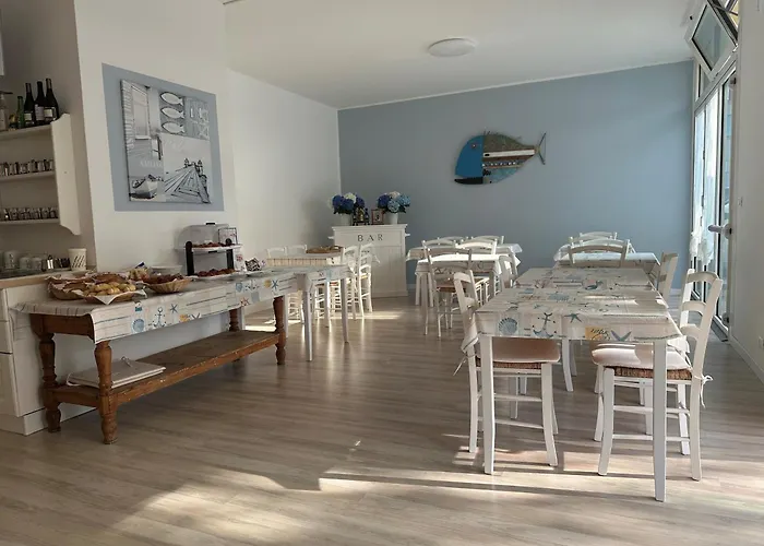 Отель Ai Fiori 2*