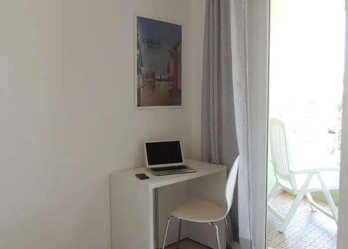 Отель Ai Fiori Градо