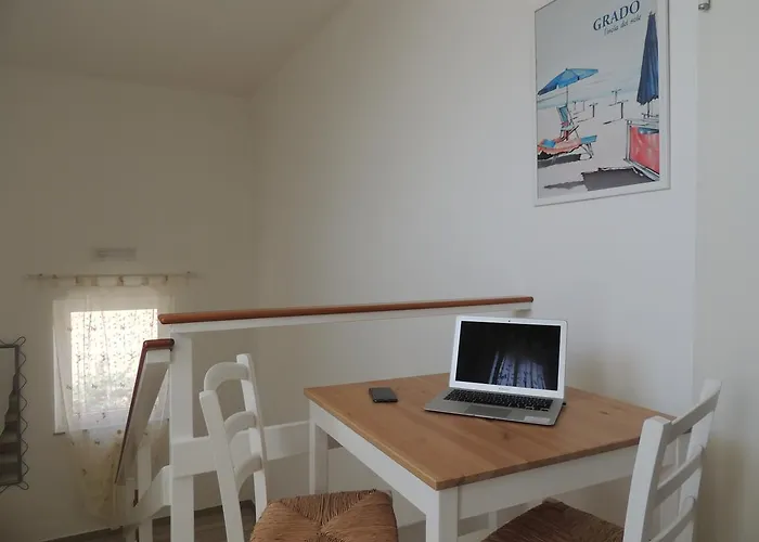 Отель Ai Fiori 2*